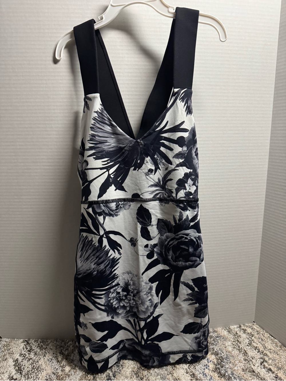 lululemon athletica Black and White Floral V-Neck Tank